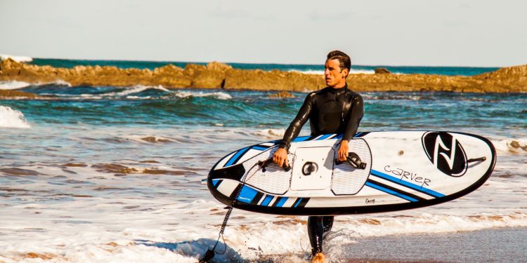 A Must Surfboard For The Ocean: THE CARVER