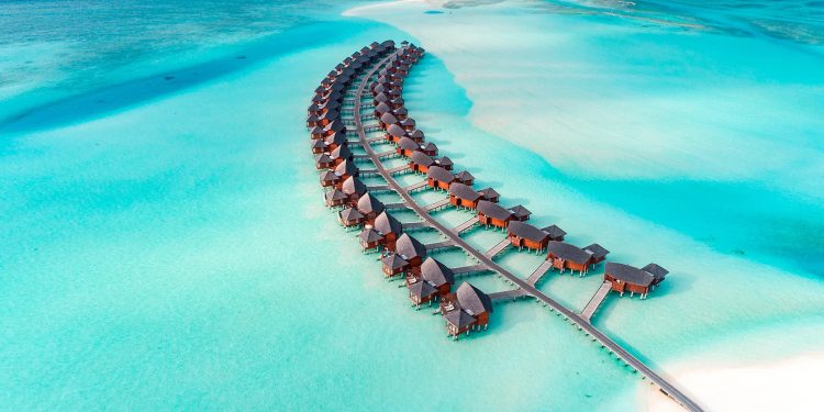 Anantara Dhigu Maldives Resort Wants to Teach You How to Surf