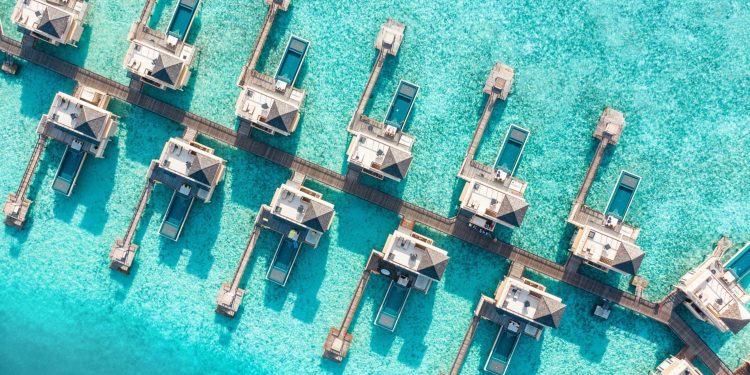Explore the Maldives Breathtaking Resorts