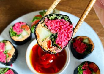 Enjoy Ubud’s Best Raw Food Cafes