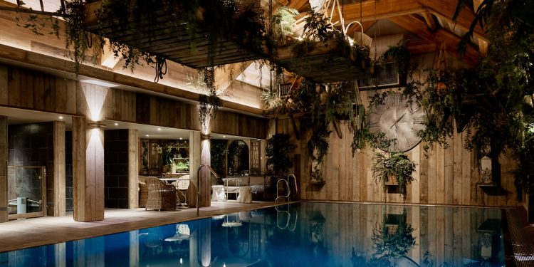 Have you heard of The Elms Hotel & Greenhouse Spa? It’s pretty cool