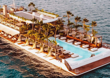 A Party Zone That Floats at Yona Beach Club