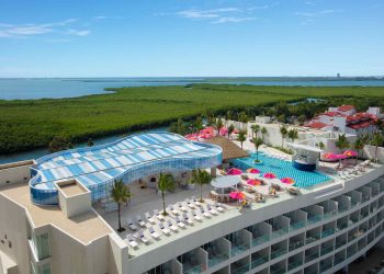 Spectacular Rooftop Pool Views From Breathless Cancun Soul Spa Resort