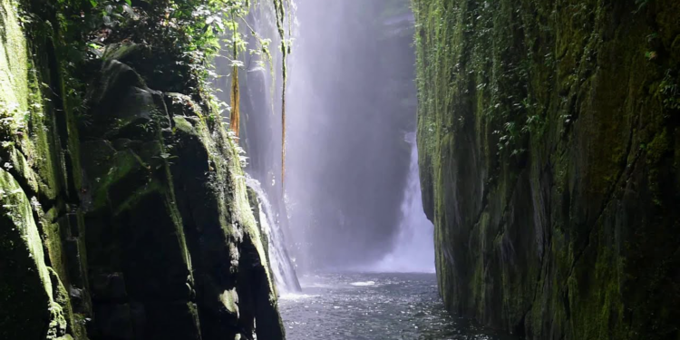 Discovering the Enchanted Klosay Waterfalls of Panama